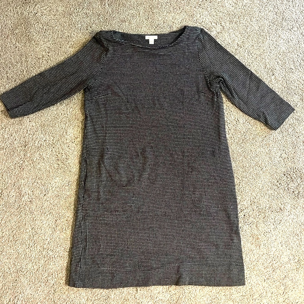J.Jill black and gray print pointe knit dress with pockets